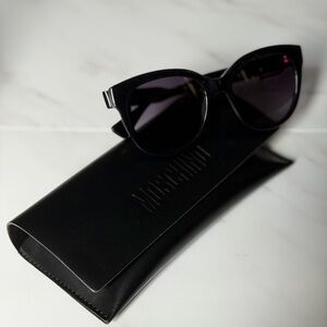 Authentic Moschino Black Cat Eye Sunglasses Gold Buckle Detail 54□19 140 w/Case